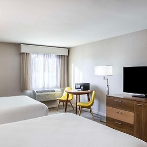 Queen Standard Two Queen Beds Non-Smoking